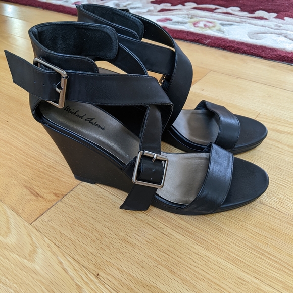 Michael Antonio wedges heels - Picture 2 of 3